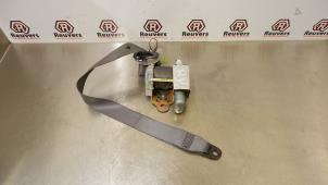 Used Front seatbelt, right Toyota Prius (NHW20) 1.5 16V Price € 75,00 Margin scheme offered by Autorecycling Reuvers B.V.