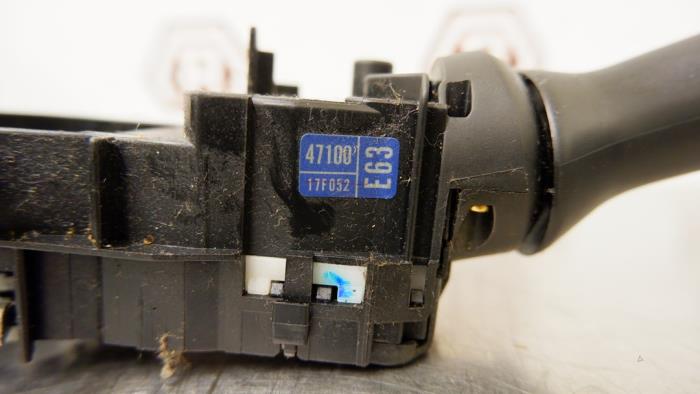 Indicator switch from a Toyota Prius (NHW20) 1.5 16V 2005