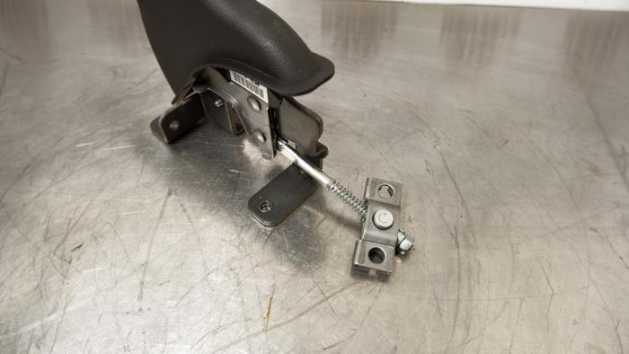 Parking brake lever from a Kia Picanto (TA) 1.0 12V 2011
