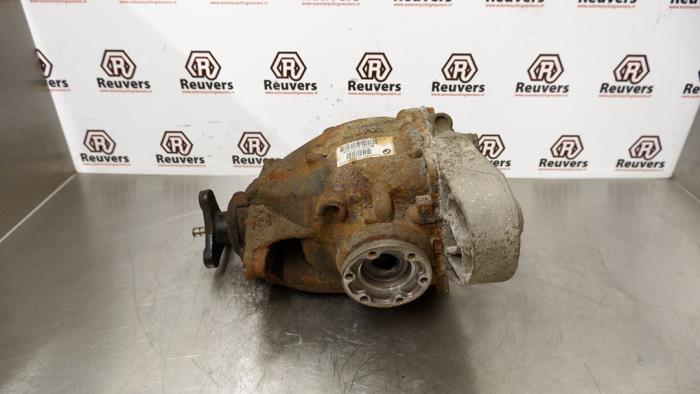 Rear differential from a BMW 3 serie (E90) 320d 16V 2005