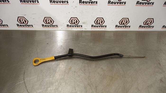 Gebrauchte Ölmessstab Kia Pro cee'd (EDB3) 1.6 CVVT 16V Preis € 15,00 Margenregelung angeboten von Autorecycling Reuvers B.V.