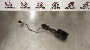 Used Front seatbelt buckle, left Peugeot 207 SW (WE/WU) 1.6 16V Price € 10,00 Margin scheme offered by Autorecycling Reuvers B.V.
