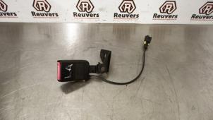 Used Rear seatbelt buckle, left Peugeot 207 SW (WE/WU) 1.6 16V Price € 10,00 Margin scheme offered by Autorecycling Reuvers B.V.