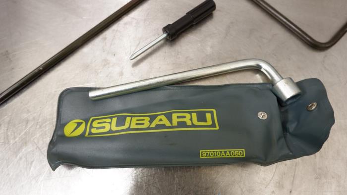Kit d'outils d'un Subaru Forester (SG) 2.0 16V X 2003
