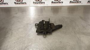 Used Bonnet lock mechanism Subaru Forester (SG) 2.0 16V X Price € 20,00 Margin scheme offered by Autorecycling Reuvers B.V.