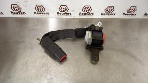 Used Rear seatbelt, centre Subaru Forester (SG) 2.0 16V X Price € 40,00 Margin scheme offered by Autorecycling Reuvers B.V.