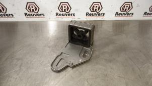 Used Exhaust bracket Renault Clio II (BB/CB) 1.2 Price € 25,00 Margin scheme offered by Autorecycling Reuvers B.V.