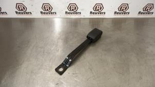 Used Front seatbelt buckle, right Opel Agila (B) 1.2 16V Price € 15,00 Margin scheme offered by Autorecycling Reuvers B.V.