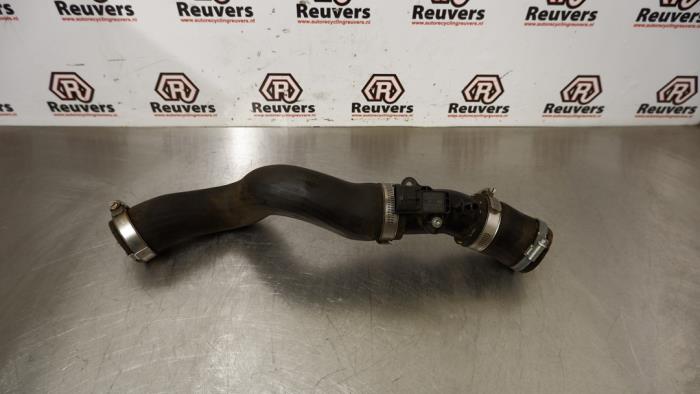 Gebrauchte Intercooler Schlauch Ford Focus 3 1.0 Ti-VCT EcoBoost 12V 100 Preis € 40,00 Margenregelung angeboten von Autorecycling Reuvers B.V.