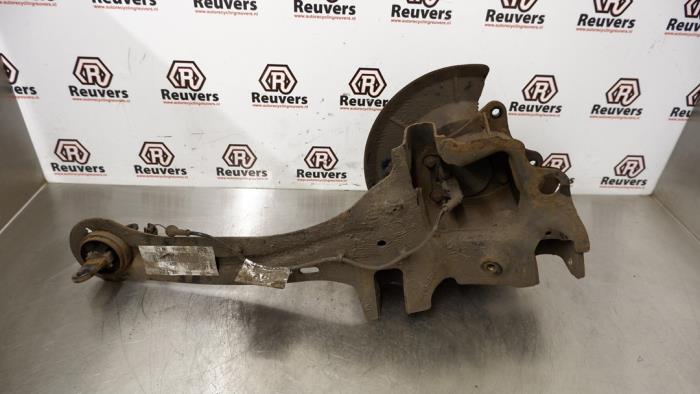 Knuckle, rear right from a Ford Focus 3 1.0 Ti-VCT EcoBoost 12V 100 2014