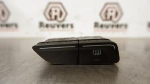 Used Rear window heating switch Ford Focus 3 1.0 Ti-VCT EcoBoost 12V 100 Price € 10,00 Margin scheme offered by Autorecycling Reuvers B.V.
