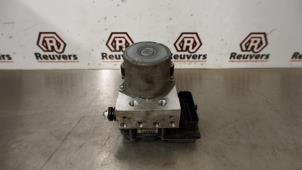 Used ABS pump Peugeot 3008 I (0U/HU) 1.6 16V THP 155 Price € 75,00 Margin scheme offered by Autorecycling Reuvers B.V.