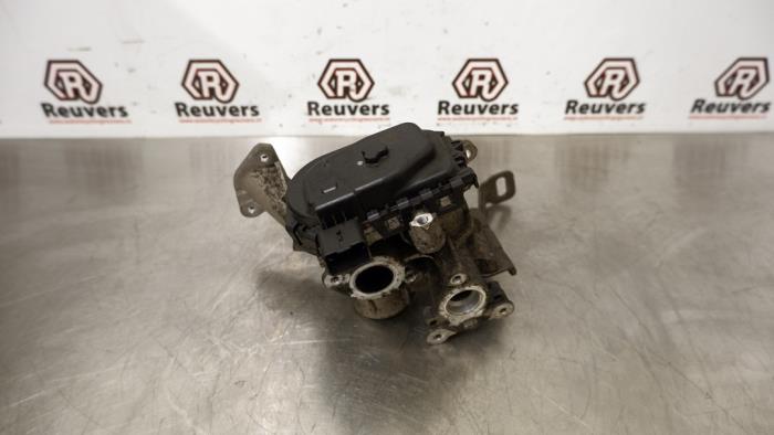 Usagé Valve RGE Citroen Berlingo 1.6 BlueHDI 75 Prix € 40,00 Règlement à la marge proposé par Autorecycling Reuvers B.V.