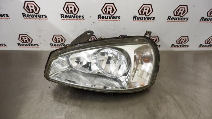 Używane Reflektor lewy Lada Kalina (1119) 1.6 Cena na żądanie oferowane przez Autorecycling Reuvers B.V.