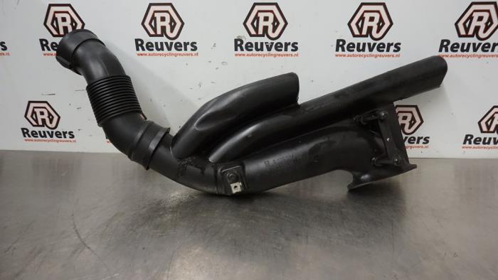 Begagnade Luftfilter Opel Tigra Twin Top 1.8 16V Pris € 20,00 Marginaltabell erbjuds av Autorecycling Reuvers B.V.