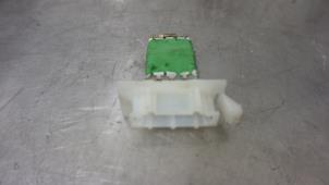 Used Heater resistor Opel Tigra Twin Top 1.8 16V Price € 15,00 Margin scheme offered by Autorecycling Reuvers B.V.