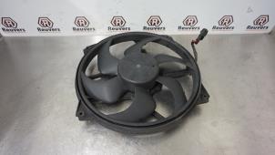 Used Fan motor Peugeot 307 CC (3B) 2.0 16V Price € 35,00 Margin scheme offered by Autorecycling Reuvers B.V.