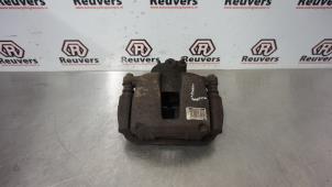 Used Front brake calliper, left Peugeot 307 CC (3B) 2.0 16V Price € 30,00 Margin scheme offered by Autorecycling Reuvers B.V.