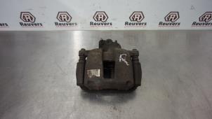 Used Front brake calliper, right Peugeot 307 CC (3B) 2.0 16V Price € 30,00 Margin scheme offered by Autorecycling Reuvers B.V.