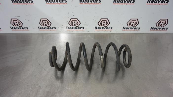 Rear coil spring from a Peugeot 307 CC (3B) 2.0 16V 2004