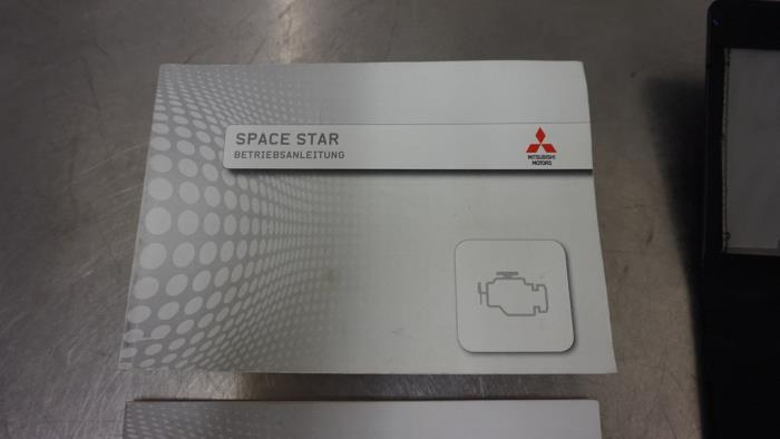 Betriebsanleitung van een Mitsubishi Space Star (A0) 1.0 12V 2015