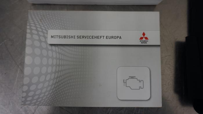 Instrucciones(varios) de un Mitsubishi Space Star (A0) 1.0 12V 2015