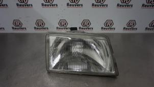 Used Headlight, right Peugeot 205 II (20A/C) 1.4 Price € 15,00 Margin scheme offered by Autorecycling Reuvers B.V.
