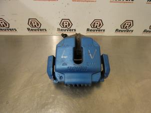 Used Front brake calliper, left BMW 3 serie (E90) 320Si 16V Price € 30,00 Margin scheme offered by Autorecycling Reuvers B.V.