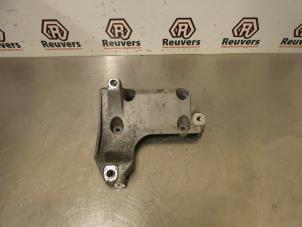 Used Air conditioning bracket BMW 3 serie (E90) 320Si 16V Price € 20,00 Margin scheme offered by Autorecycling Reuvers B.V.