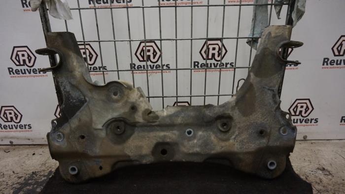Usados Subchasis Renault Kangoo Express (FW) 1.5 dCi 70 Precio € 100,00 Norma de margen ofrecido por Autorecycling Reuvers B.V.