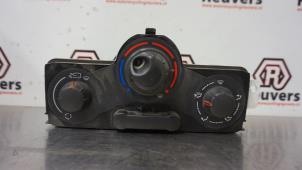 Usados Panel de control de calefacción Renault Kangoo Express (FW) 1.5 dCi 70 Precio € 35,00 Norma de margen ofrecido por Autorecycling Reuvers B.V.