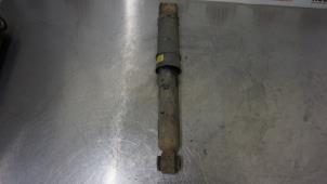 Used Shock absorber kit Renault Kangoo Express (FW) 1.5 dCi 70 Price on request offered by Autorecycling Reuvers B.V.