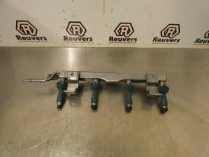 Used Fuel injector nozzle Mazda 2 (DE) 1.3 16V S-VT Price € 40,00 Margin scheme offered by Autorecycling Reuvers B.V.