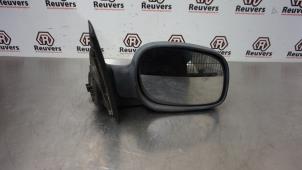 Used Wing mirror, right Landrover Freelander Hard Top 1.8 16V Price € 75,00 Margin scheme offered by Autorecycling Reuvers B.V.