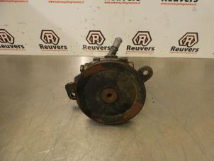 Used Power steering pump Nissan Trade 3.0 TDI 100 Price € 50,00 Margin scheme offered by Autorecycling Reuvers B.V.