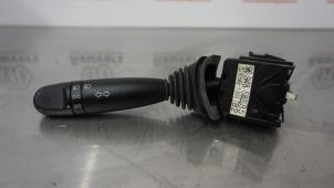 Gebrauchte Richtungsanzeiger Schalter Chevrolet Spark (M300) 1.0 16V Preis € 20,00 Margenregelung angeboten von Autorecycling Reuvers B.V.