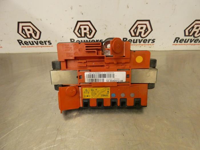 Gebrauchte Stromverteiler BMW 3 serie Touring (E91) 318i 16V Preis € 20,00 Margenregelung angeboten von Autorecycling Reuvers B.V.