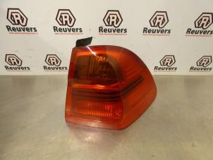 Used Taillight, right BMW 3 serie Touring (E91) 318i 16V Price € 25,00 Margin scheme offered by Autorecycling Reuvers B.V.