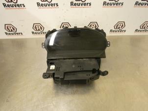 Used Instrument panel Toyota Yaris Verso (P2) 1.5 16V Price € 30,00 Margin scheme offered by Autorecycling Reuvers B.V.