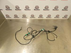 Used Antenna Toyota Yaris Verso (P2) 1.5 16V Price € 25,00 Margin scheme offered by Autorecycling Reuvers B.V.
