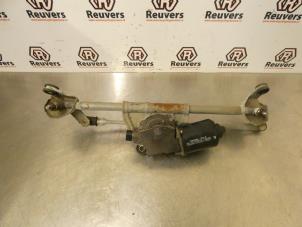 Used Wiper motor + mechanism Toyota Yaris Verso (P2) 1.5 16V Price € 35,00 Margin scheme offered by Autorecycling Reuvers B.V.