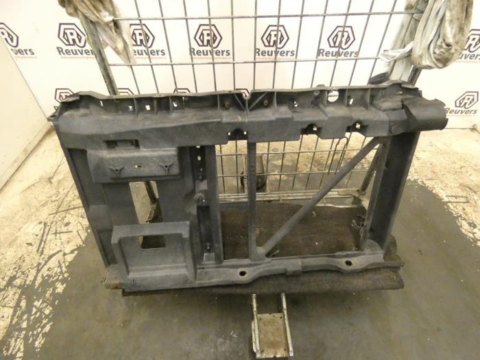 Begagnade Front Citroen C3 (FC/FL/FT) 1.4 Pris € 40,00 Marginaltabell erbjuds av Autorecycling Reuvers B.V.