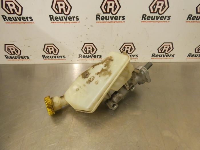 Gebrauchte Hauptbremszylinder Citroen C3 (FC/FL/FT) 1.4 Preis € 25,00 Margenregelung angeboten von Autorecycling Reuvers B.V.