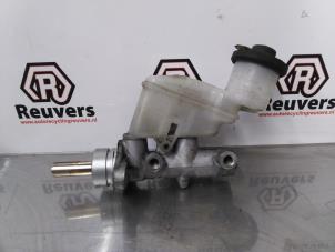 Używane Glówny cylinder hamulcowy Daihatsu Cuore (L251/271/276) 1.0 12V DVVT Cena € 20,00 Procedura marży oferowane przez Autorecycling Reuvers B.V.
