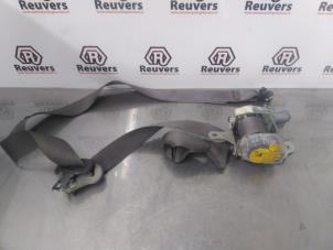 Used Front seatbelt, right Daihatsu Cuore (L251/271/276) 1.0 12V DVVT Price € 40,00 Margin scheme offered by Autorecycling Reuvers B.V.