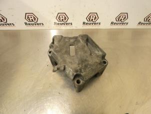 Used Engine mount Opel Corsa D 1.4 16V Twinport Price € 20,00 Margin scheme offered by Autorecycling Reuvers B.V.