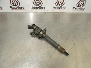 Used Injector (diesel) Peugeot 207/207+ (WA/WC/WM) 1.6 HDi 16V Price € 50,00 Margin scheme offered by Autorecycling Reuvers B.V.