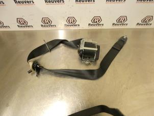 Used Front seatbelt, left Peugeot 207/207+ (WA/WC/WM) 1.6 HDi 16V Price € 40,00 Margin scheme offered by Autorecycling Reuvers B.V.