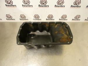 Couvercle carter d'un Peugeot 3008 I (0U/HU) 1.6 16V THP 155 2010