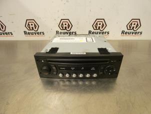 Gebrauchte Radio CD Spieler Peugeot 3008 I (0U/HU) 1.6 16V THP 155 Preis € 40,00 Margenregelung angeboten von Autorecycling Reuvers B.V.